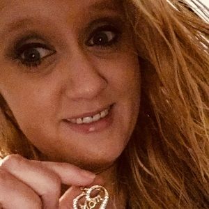 Meet your Posher, Steph